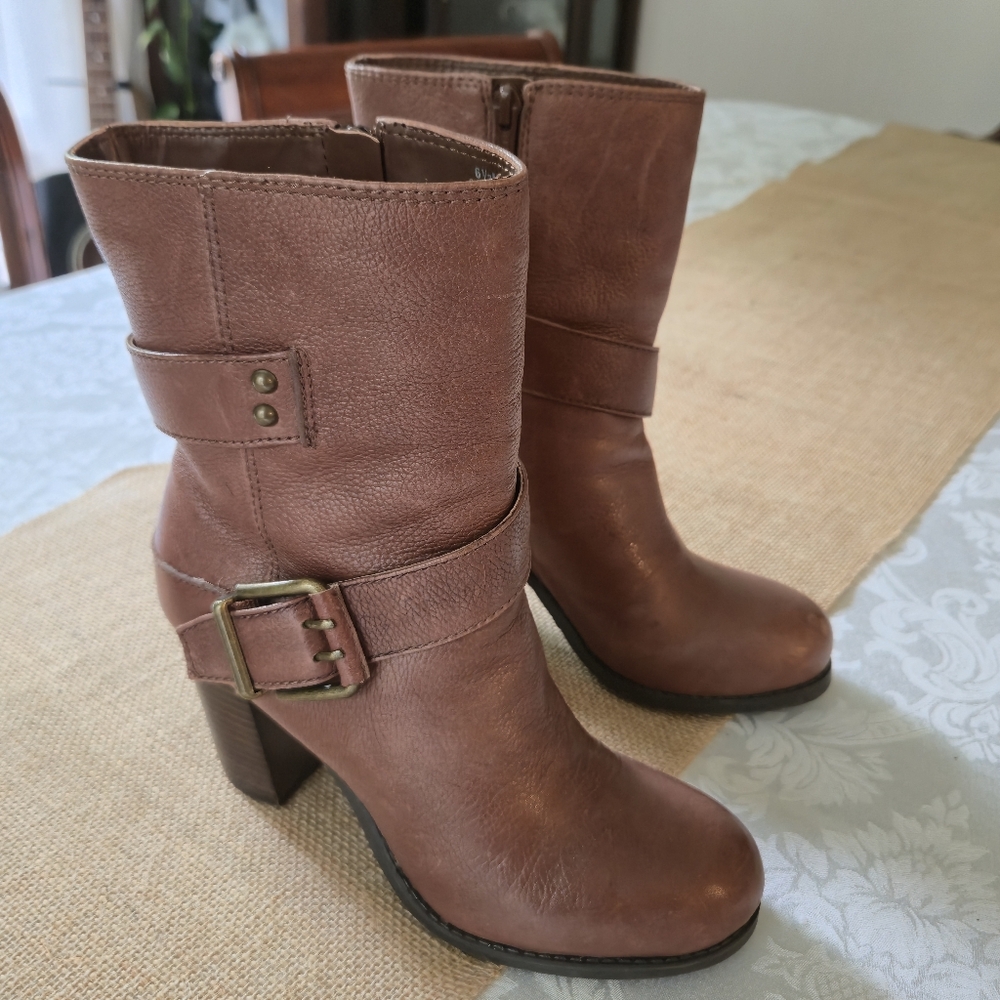 Nine West Classic Brown Leather Heeled Boots with Buckle Size 6 1/2